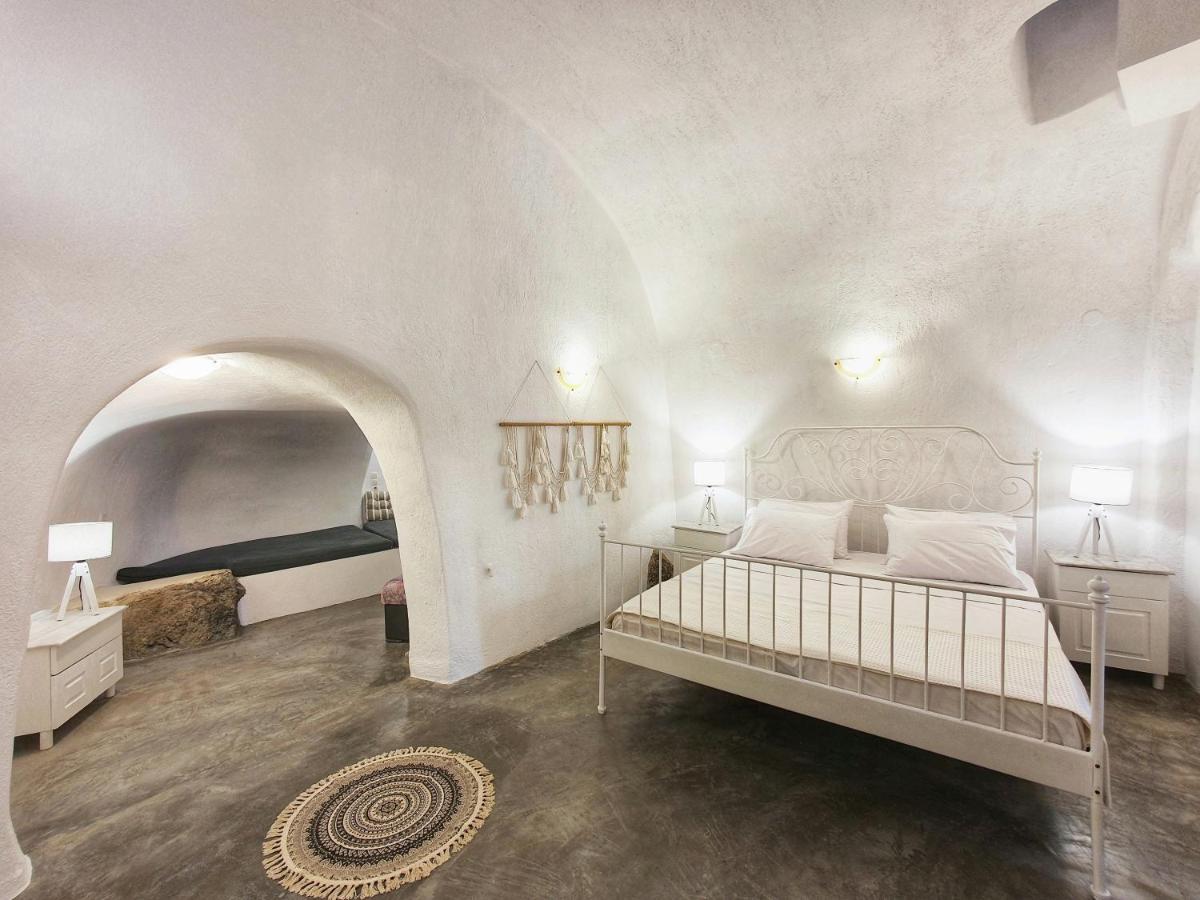 Navita Cave Houses Fira  Dış mekan fotoğraf